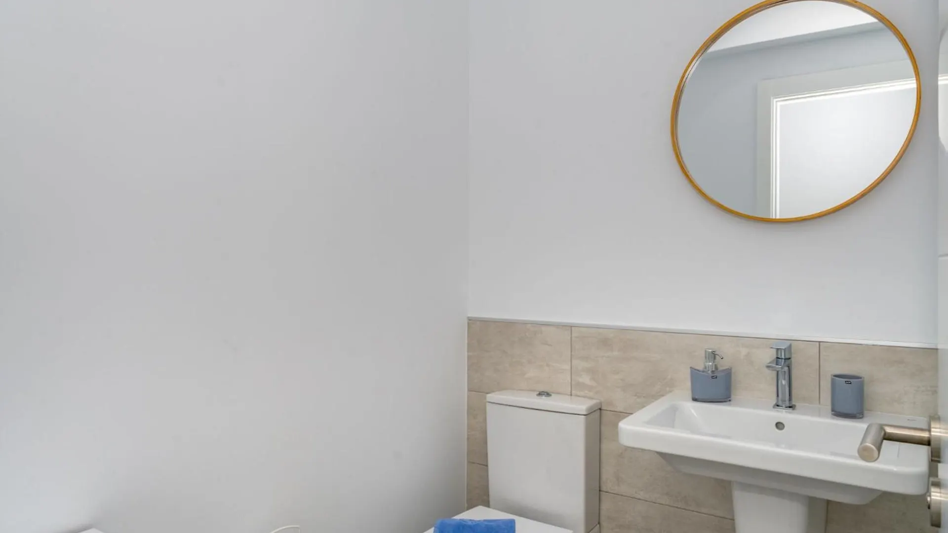Apartment Atico Sea View Pure South By Interhome Manilva